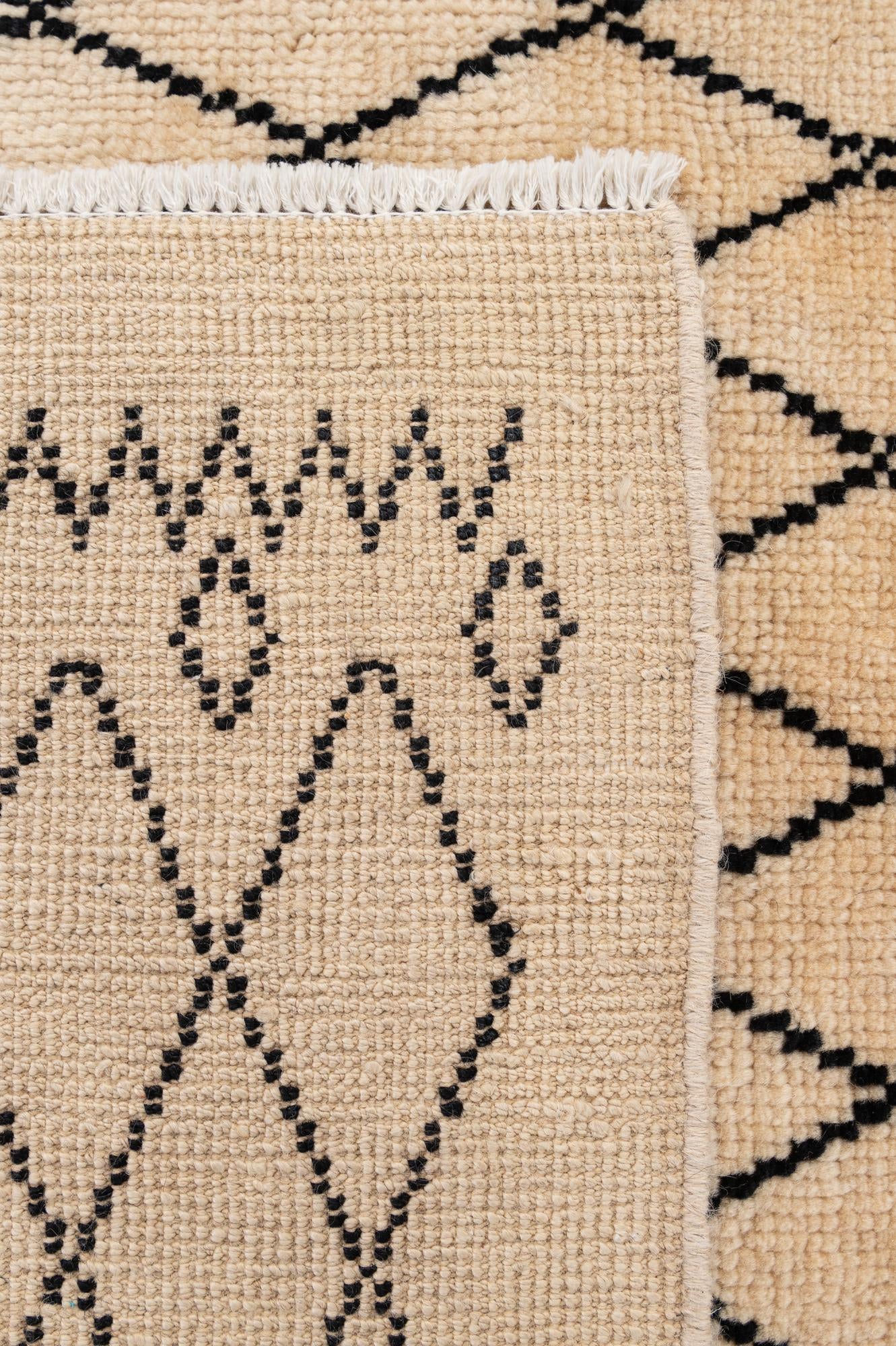 5' 2 x 7' 5 Hand Knotted Darya Wool Rug