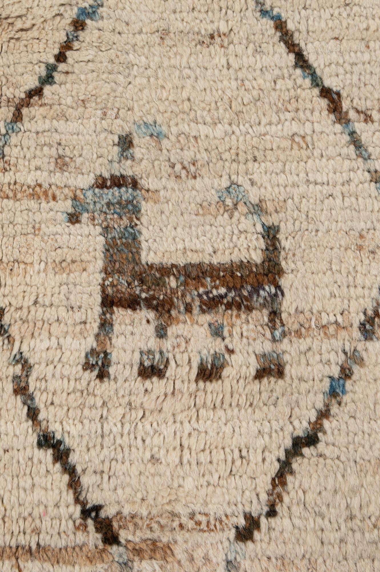 6' 8 x 9' 2 Hand Knotted Darya Wool Rug