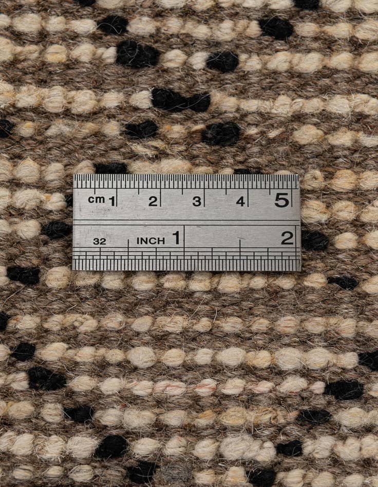 Detail image of 6' 6 x 9' 8  Hand Knotted Darya Wool Rug