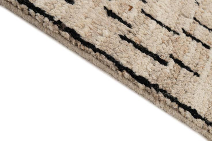 Detail image of 6' 6 x 9' 8 Hand Knotted Darya Wool Rug