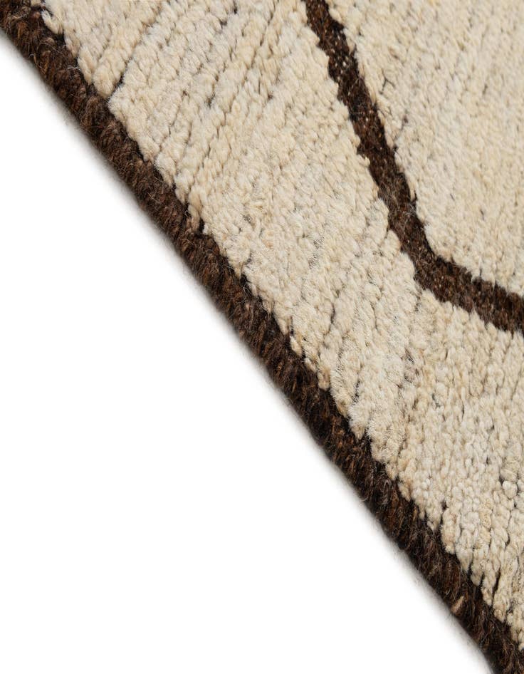 Detail image of 6' 9 x 9' 9 Hand Knotted Darya Wool Rug