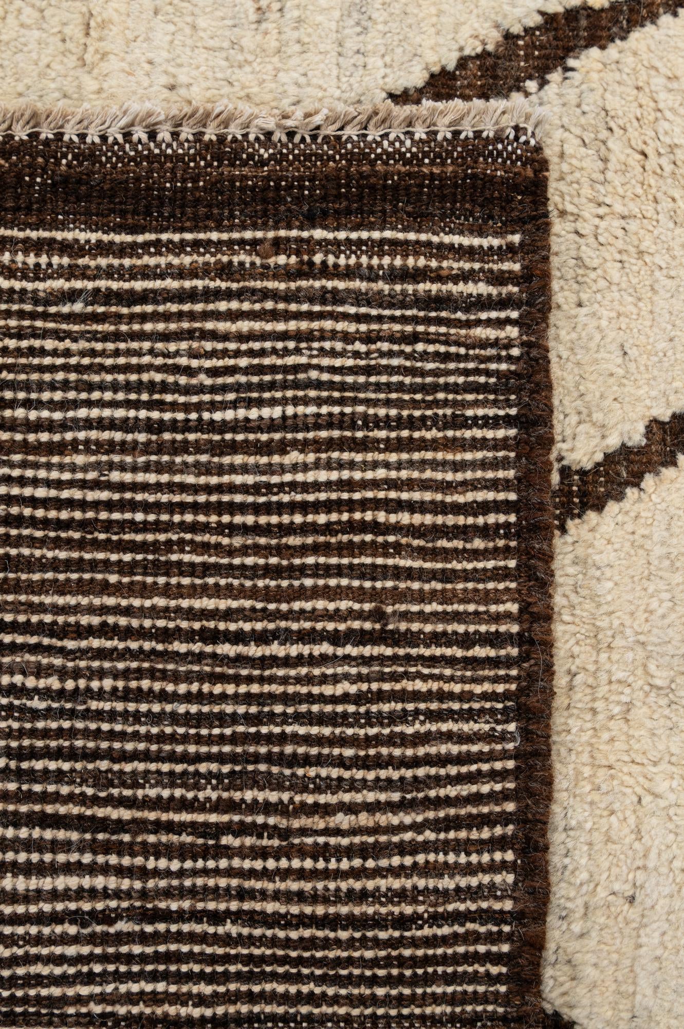 6' 9 x 9' 9 Hand Knotted Darya Wool Rug