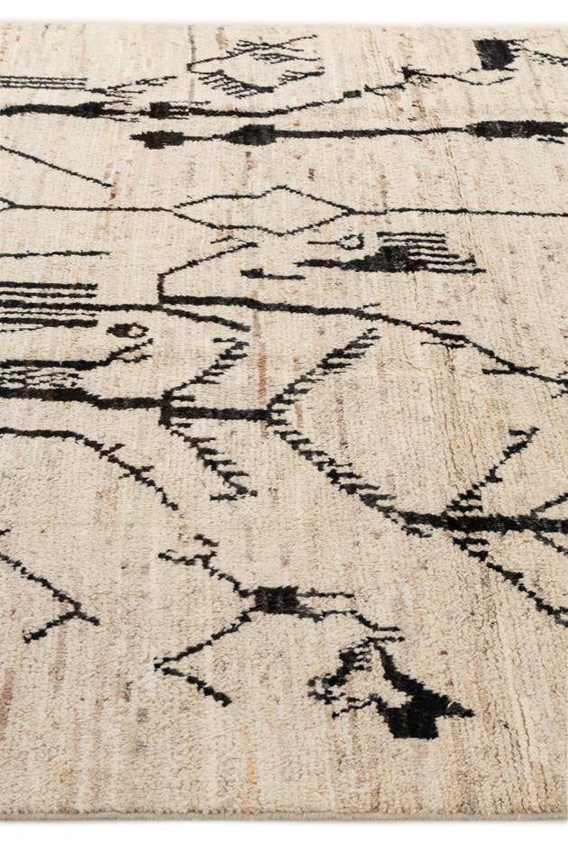 Detail image of 6' 8 x 9' 9 Hand Knotted Darya Wool Rug