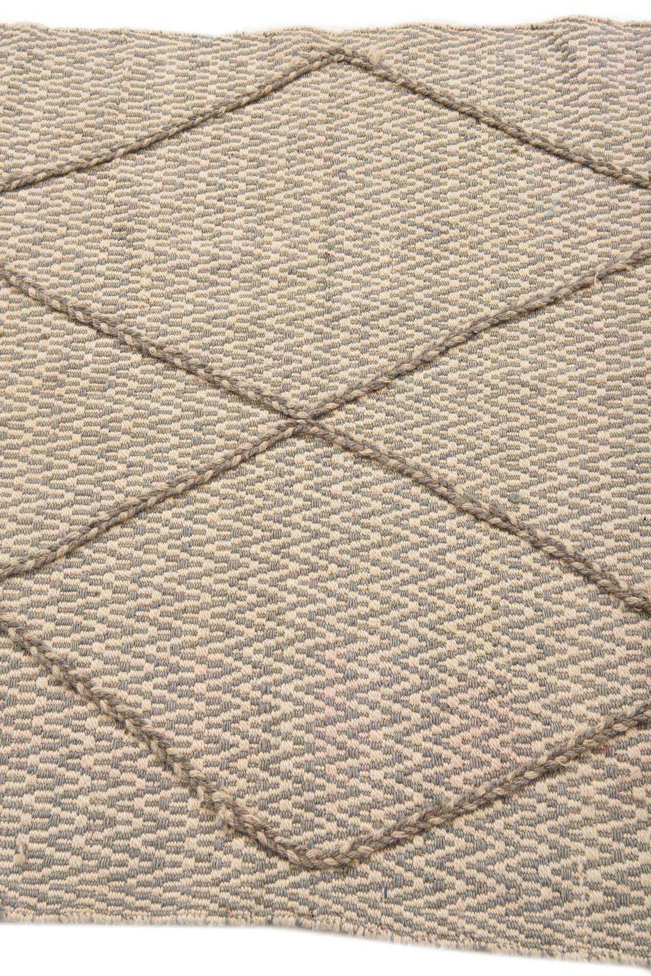 3' 9 x 6' 1 Hand Knotted Darya Wool Rug