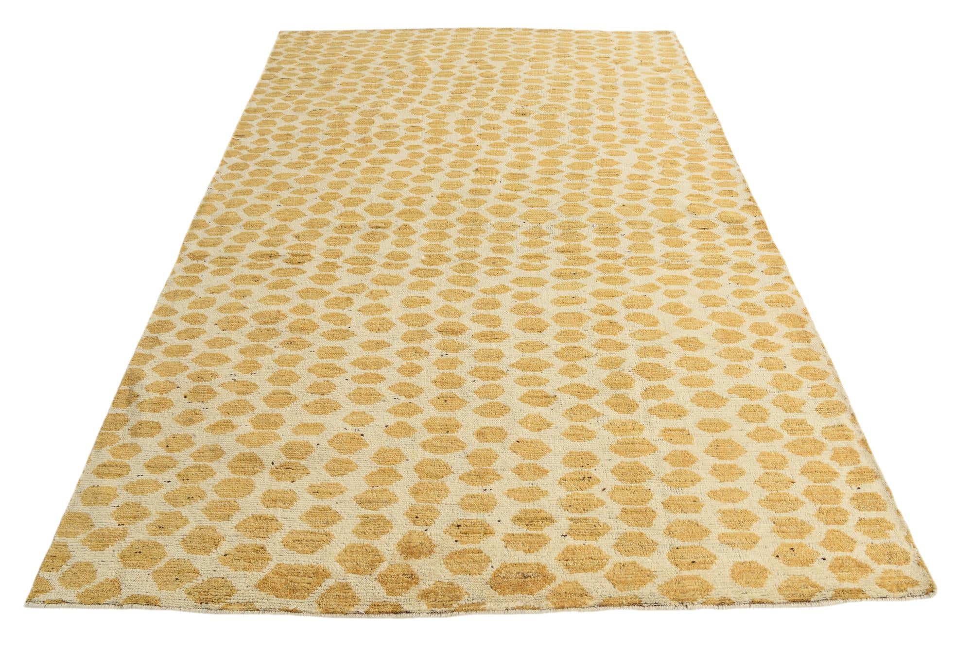 6' 1 x 9' 3 Hand Knotted Darya Wool Rug