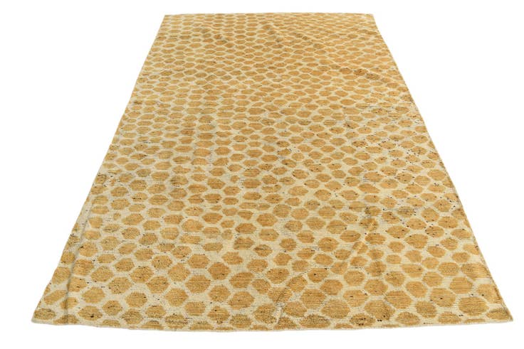 Detail image of 5' 10 x 9' 3 Hand Knotted Darya Wool Rug