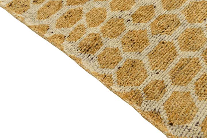 5' 10 x 9' 3 Hand Knotted Darya Wool Rug