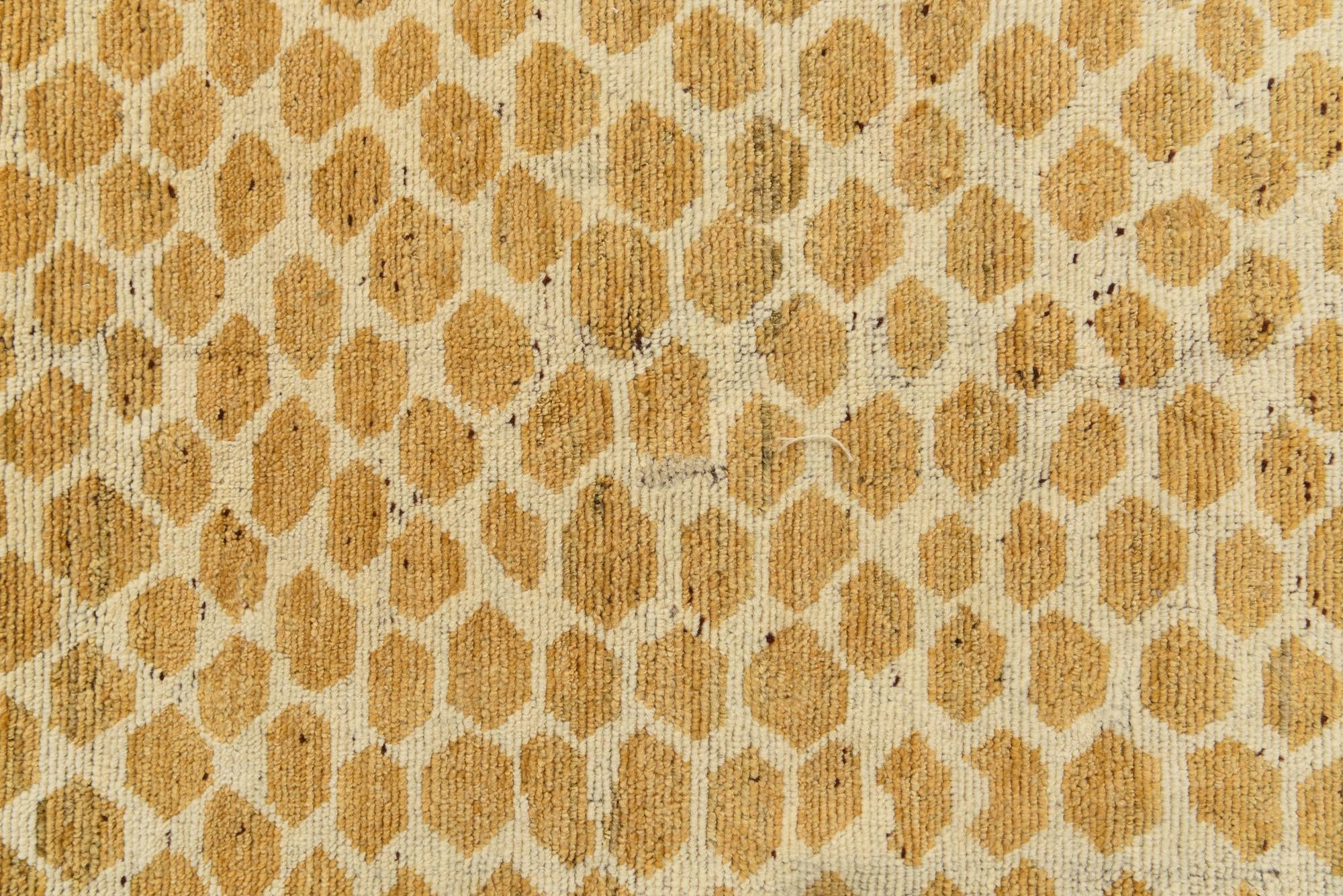 5' 10 x 9' 3 Hand Knotted Darya Wool Rug