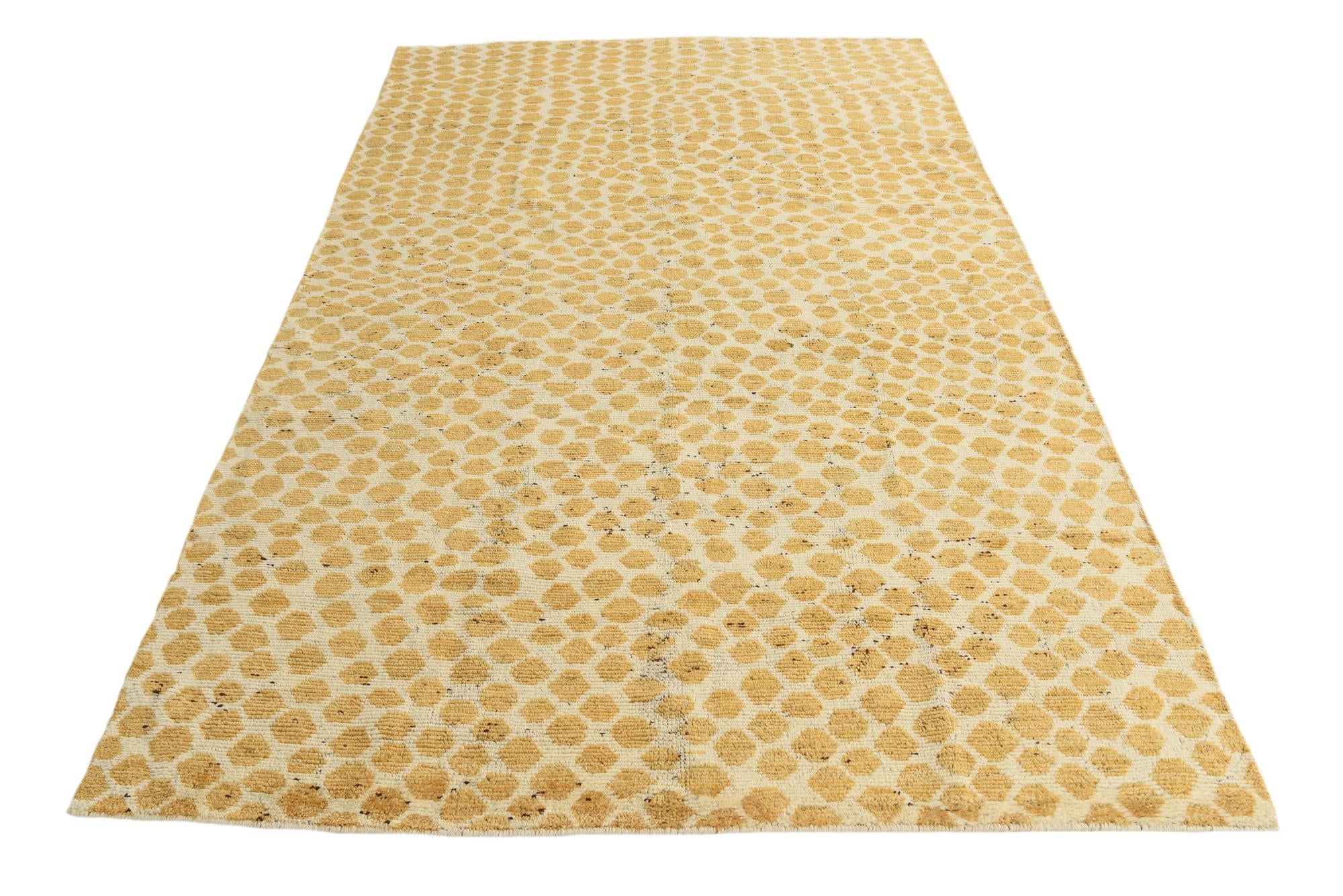 5' 10 x 9' 1 Hand Knotted Darya Wool Rug