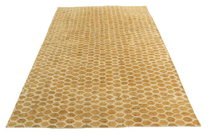 6' 1 x 8' 7 Hand Knotted Darya Wool Rug