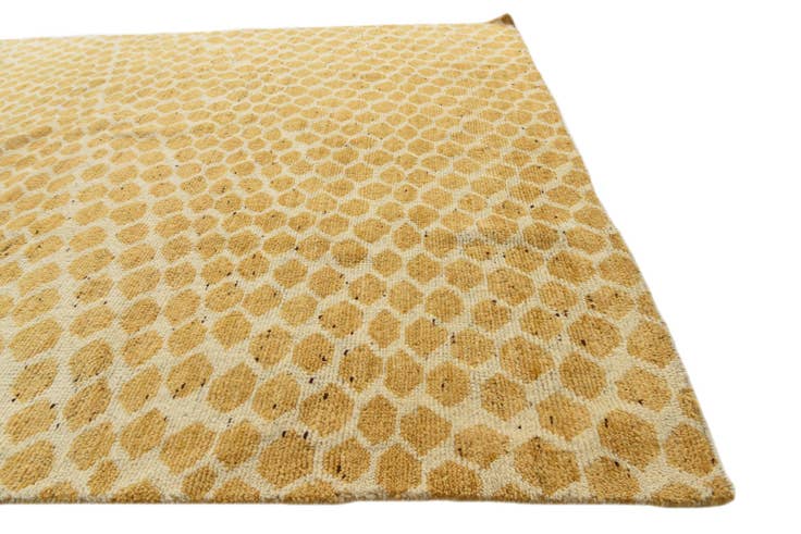 Detail image of 5' 10 x 8' 10 Hand Knotted Darya Wool Rug