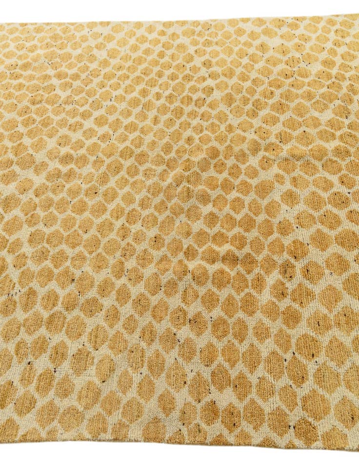 Detail image of 5' 10 x 8' 10  Hand Knotted Darya Wool Rug