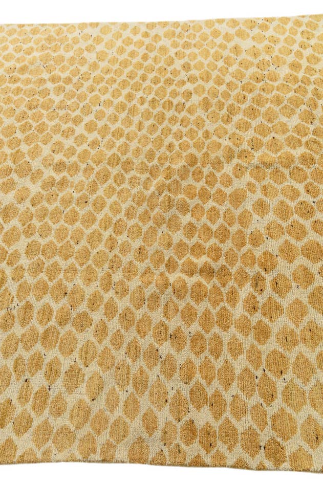Detail image of 5' 10 x 8' 10 Hand Knotted Darya Wool Rug
