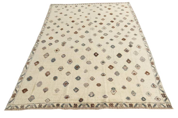 Detail image of 5' 10 x 8' Hand Knotted Darya Wool Rug
