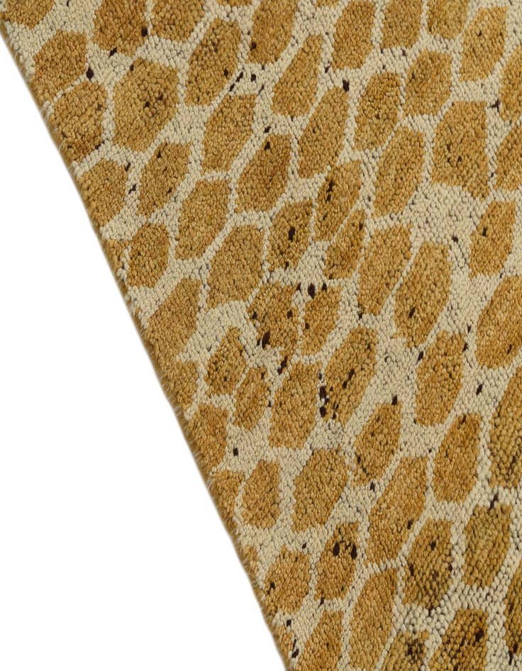 Detail image of 5' x 8'  Hand Knotted Darya Wool Rug