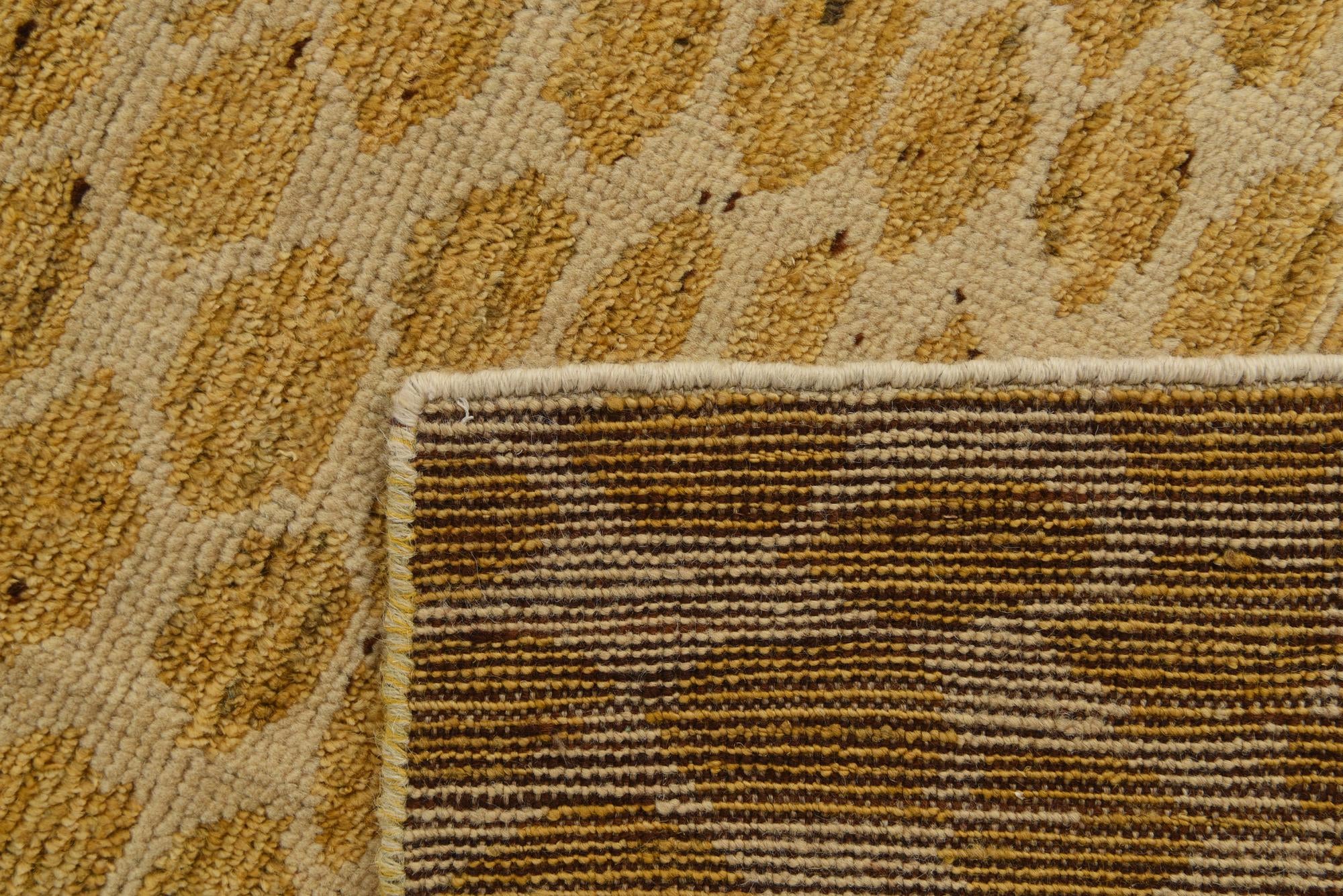 5' 6 x 9' 4 Hand Knotted Darya Wool Rug