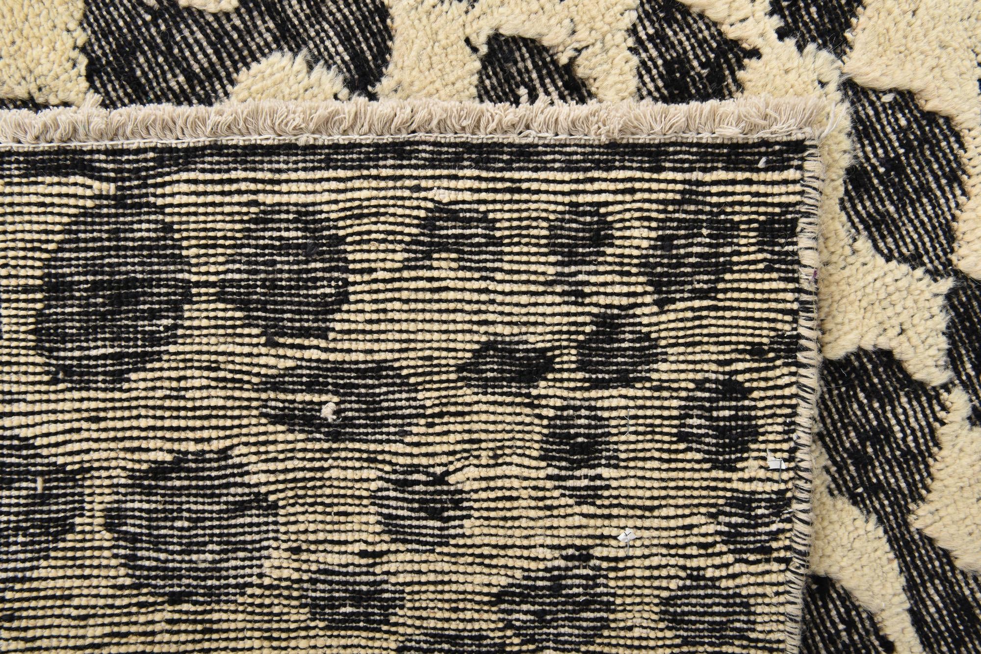 7' 10 x 10' 2 Hand Knotted Darya Wool Rug