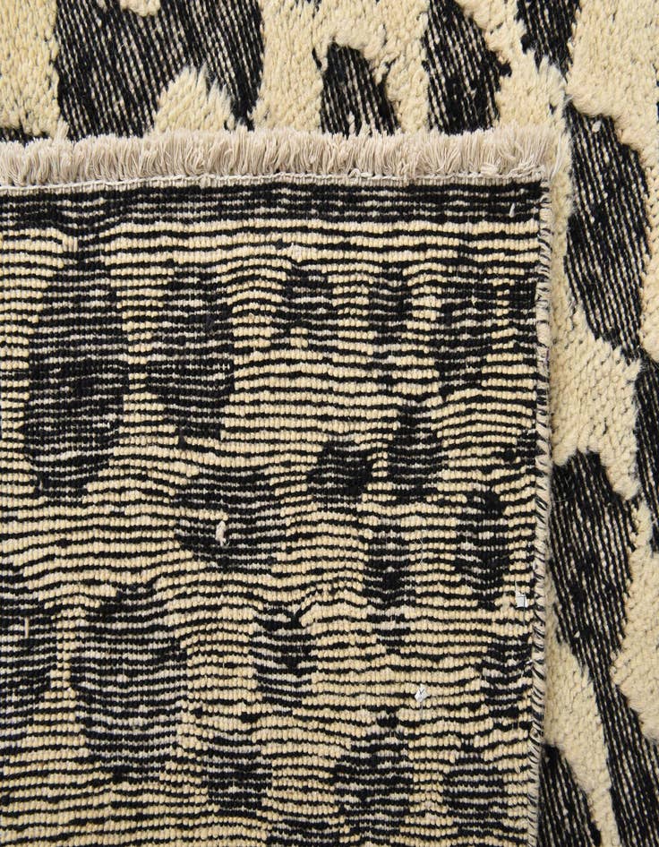 Detail image of 7' 10 x 10' 2  Hand Knotted Darya Wool Rug