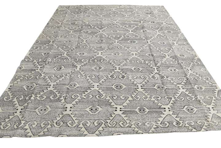 8' 4 x 10' 9 Hand Woven Darya Wool Rug