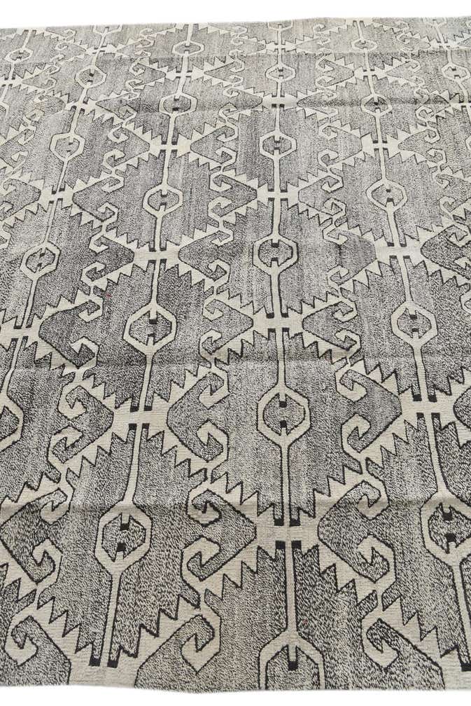 8' 4 x 10' 9 Hand Woven Darya Wool Rug