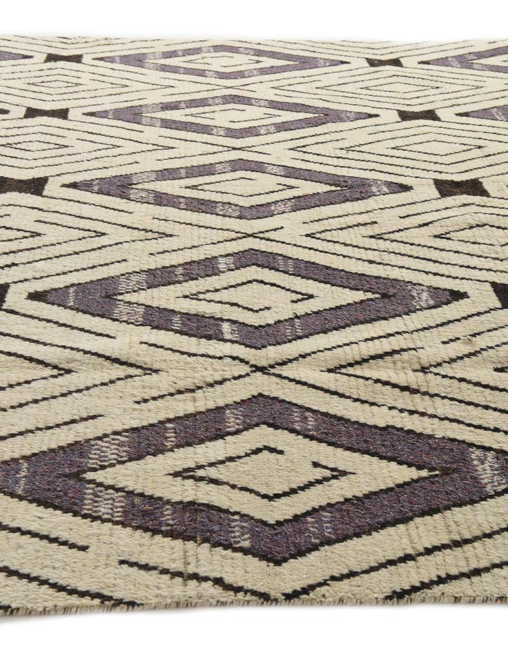 Detail image of 10' 1 x 14' 5 Hand Knotted Darya Wool Rug