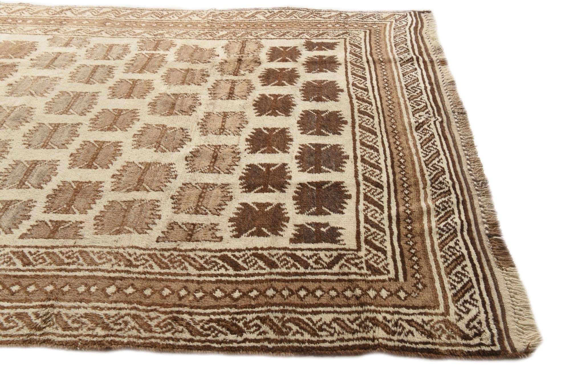 6' 8 x 9' Hand Knotted Darya Wool Rug