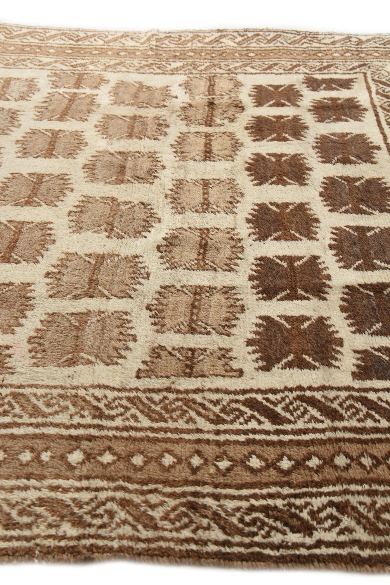 6' 8 x 9' Hand Knotted Darya Wool Rug
