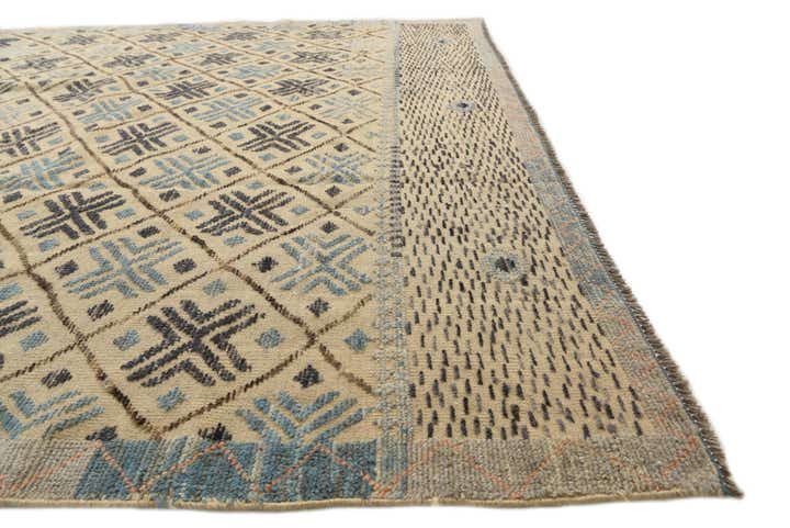 7' 8 x 10' 2 Hand Knotted Darya Wool Rug
