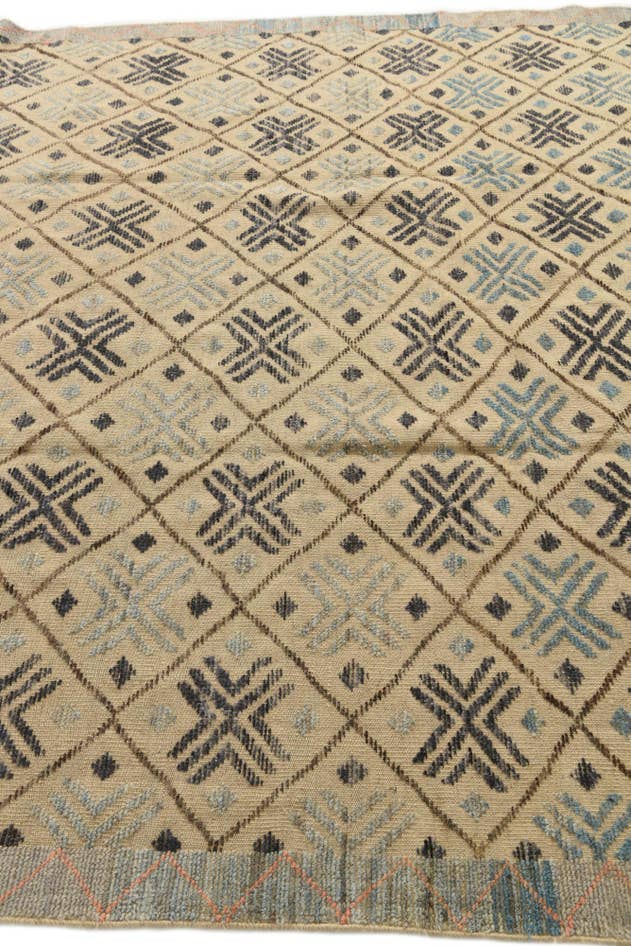 Detail image of 7' 8 x 10' 2 Hand Knotted Darya Wool Rug