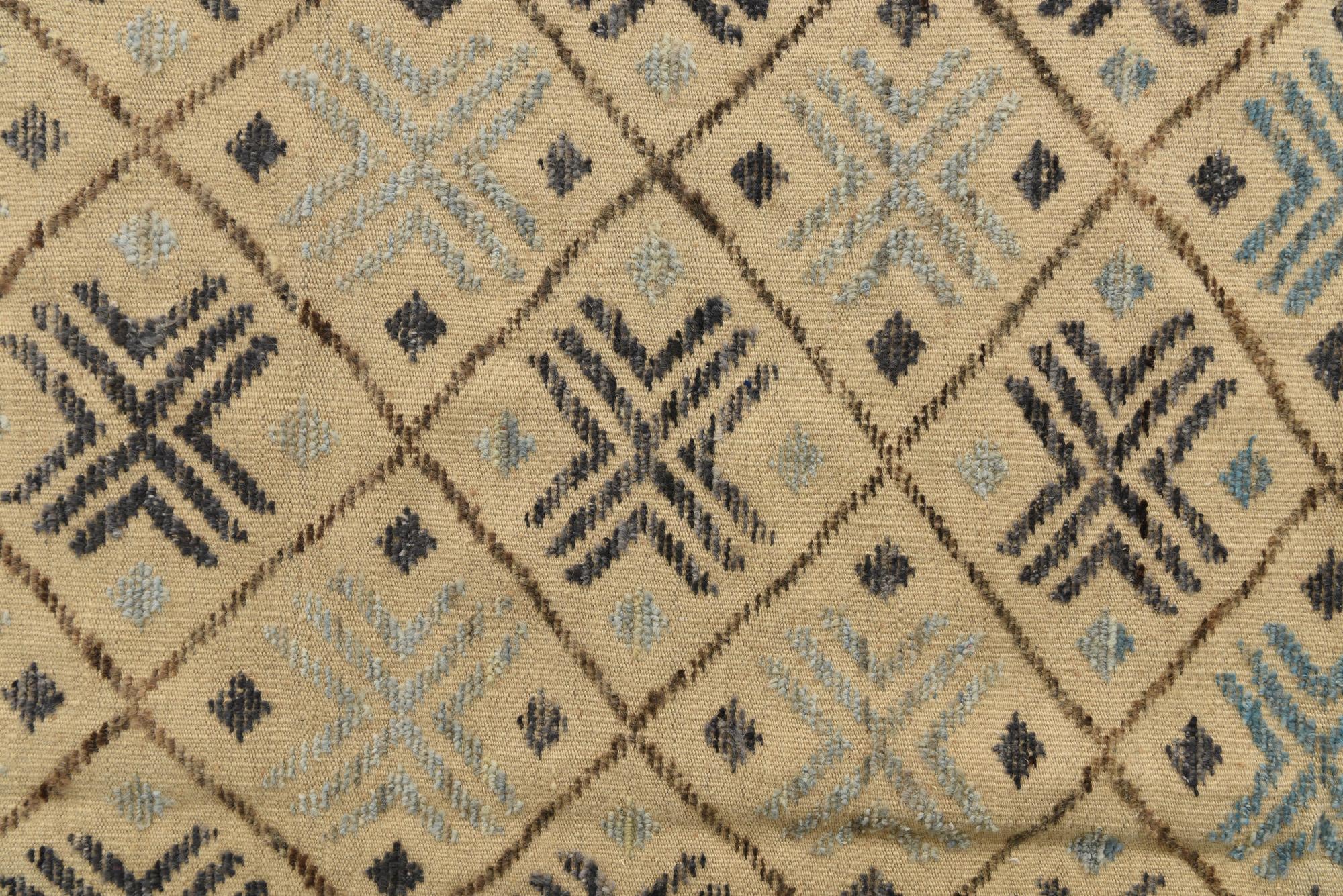 7' 8 x 10' 2 Hand Knotted Darya Wool Rug