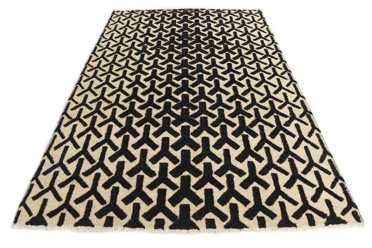 Detail image of 6' 8 x 9' 10 Hand Knotted Darya Wool Rug