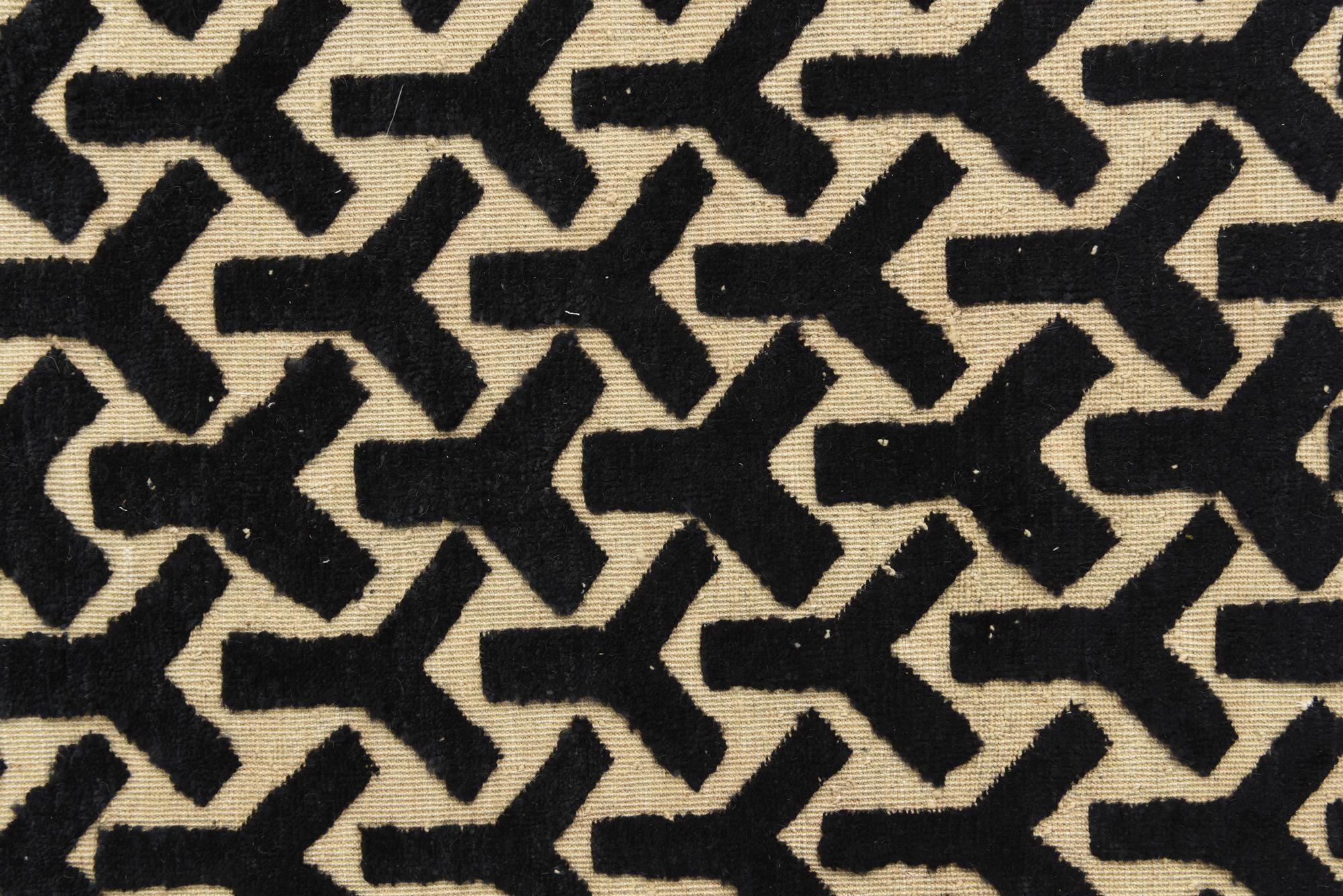 6' 8 x 9' 10 Hand Knotted Darya Wool Rug