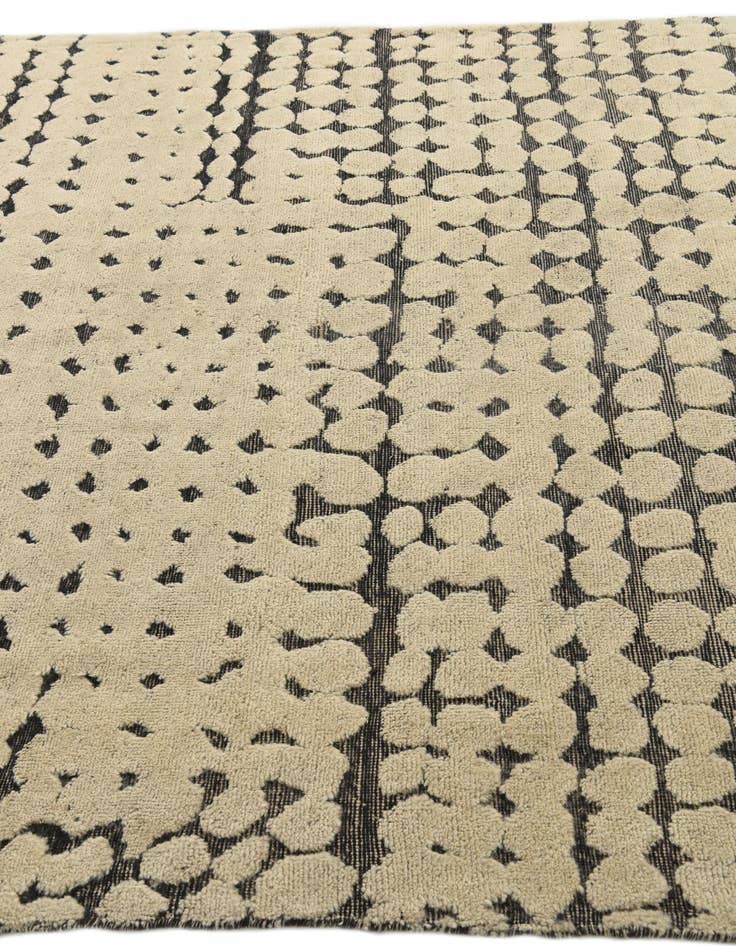 Detail image of 6' 5 x 10' 3 Hand Knotted Darya Wool Rug