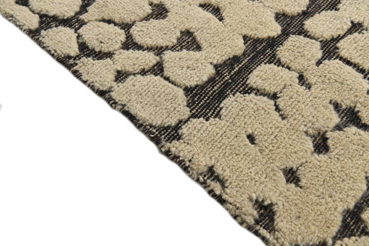 Detail image of 6' 5 x 10' 3 Hand Knotted Darya Wool Rug