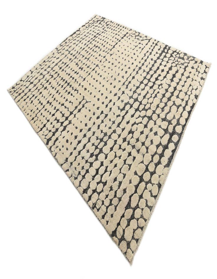 Detail image of 8' 1 x 9' 8  Hand Knotted Darya Wool Rug