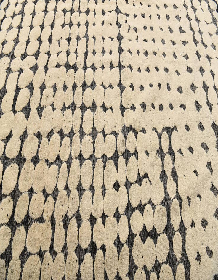 Detail image of 9' 10 x 14' 6  Hand Knotted Darya Wool Rug