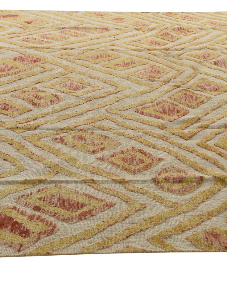 Detail image of 9' 7 x 14' 3  Hand Knotted Darya Wool Rug