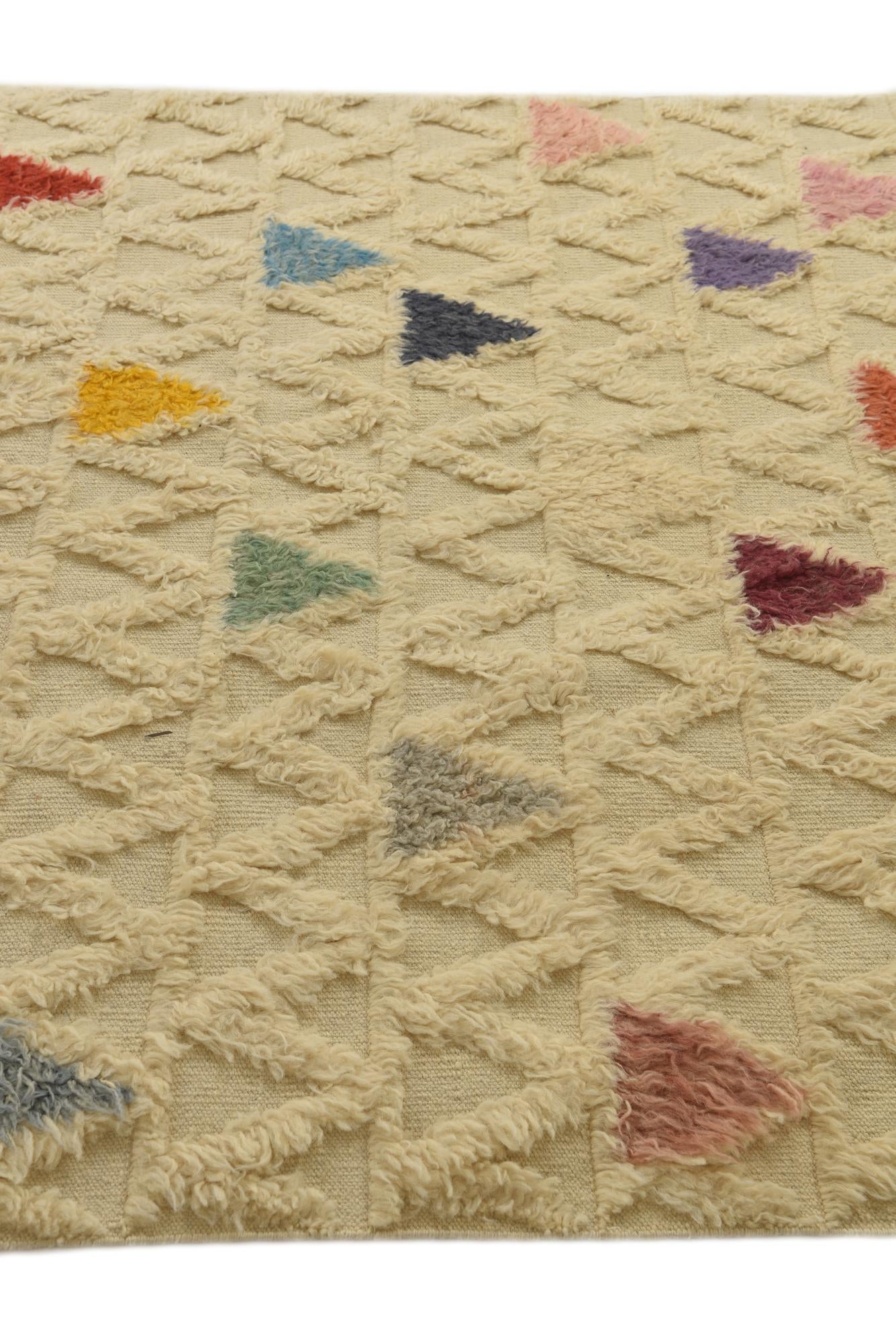 5' 7 x 8' 5 Hand Knotted Darya Wool Rug