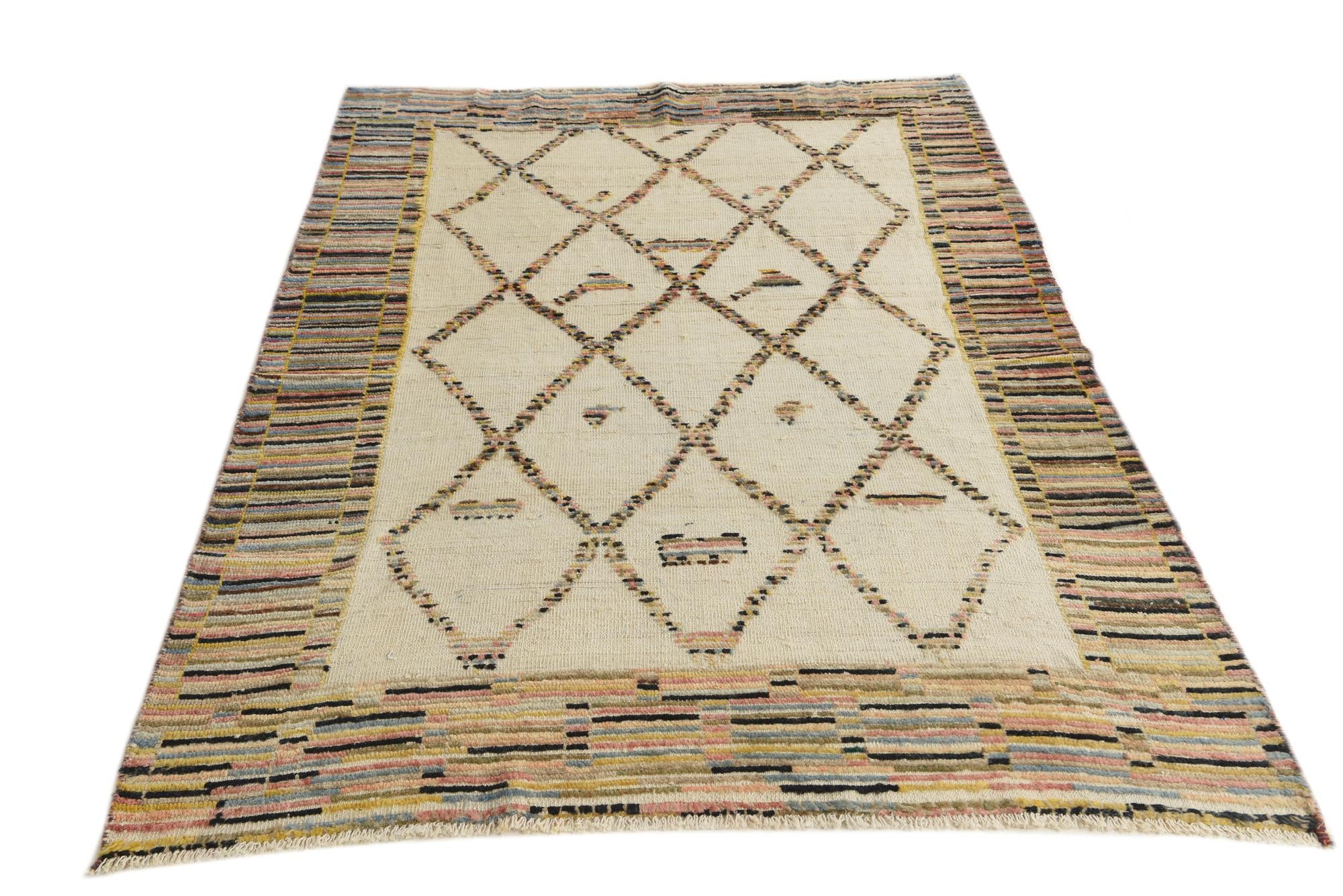 5' 3 x 7' 7 Hand Knotted Darya Wool Rug