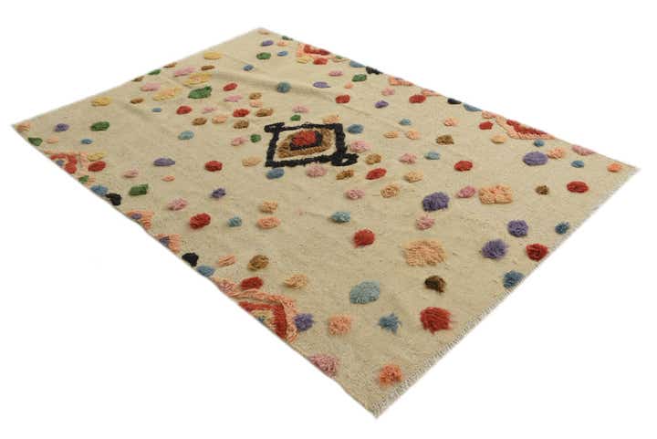 5' 6 x 8' Hand Knotted Darya Wool Rug