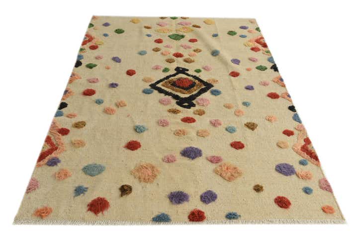 5' 6 x 8' Hand Knotted Darya Wool Rug