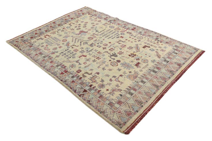 Detail image of 5' 6 x 7' 8 Hand Knotted Darya Wool Rug