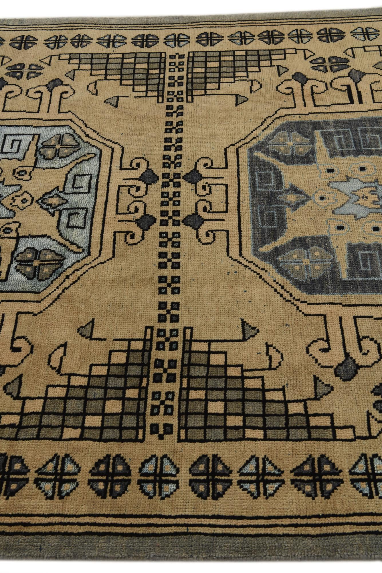 5' 7 x 8' 2 Hand Knotted Darya Rug