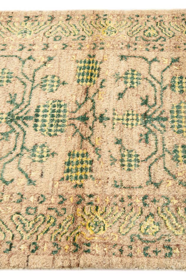 Detail image of 3' 2 x 4' 10 Hand Knotted Darya Rug