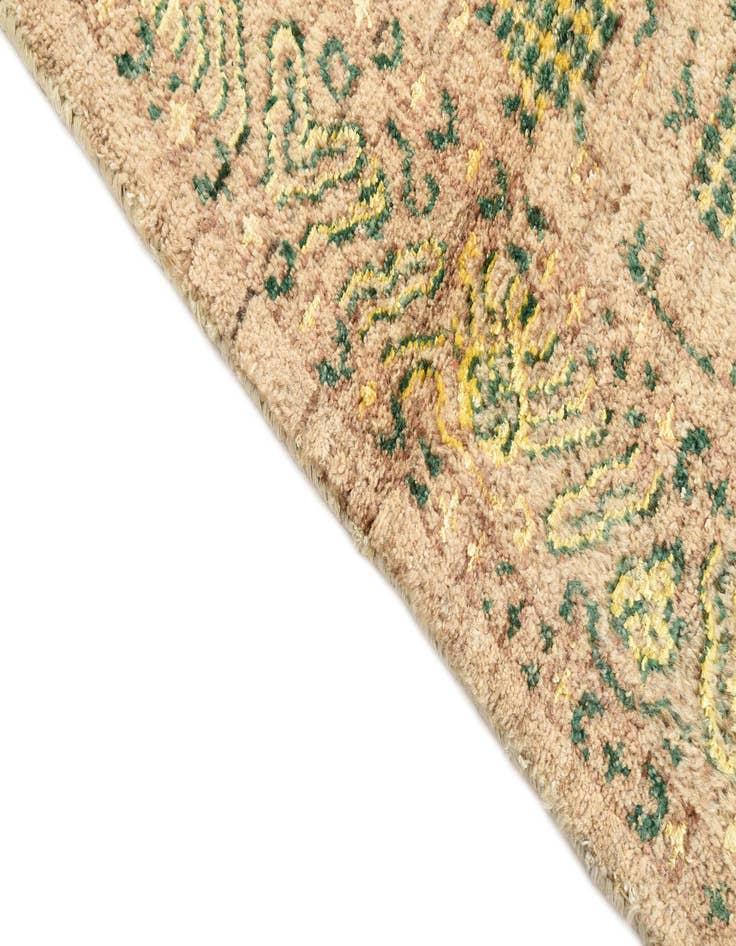 Detail image of 3' 2 x 4' 10  Hand Knotted Darya Rug