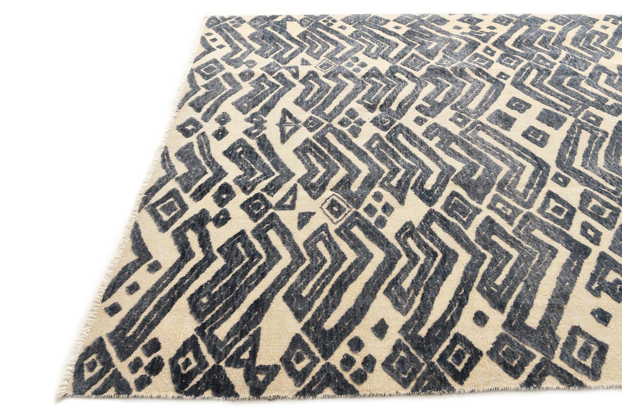 7' 9 x 10' 3 Hand Knotted Darya Wool Rug