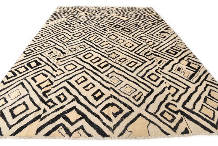 Detail image of 9' 9 x 14' Hand Knotted Darya Wool Rug