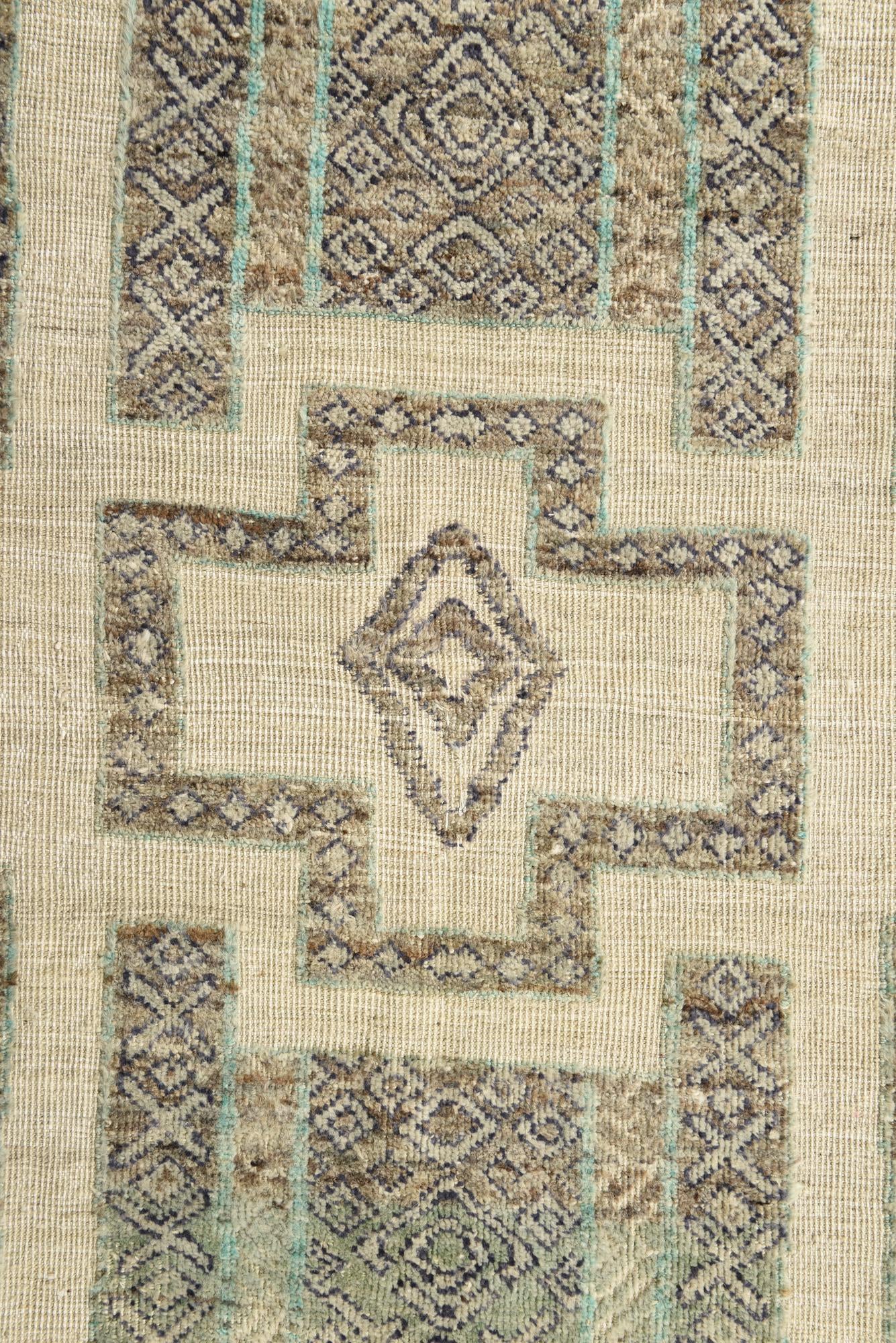 7' 10 x 9' 6 Hand Knotted Darya Wool Rug