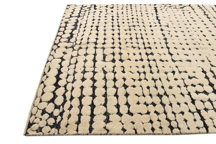 Detail image of 6' 7 x 9' 10 Hand Knotted Darya Wool Rug