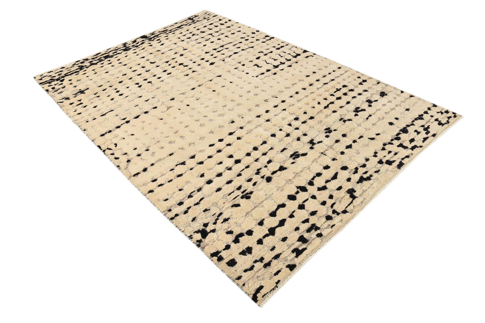5' 6 x 7' 11 Hand Knotted Darya Wool Rug